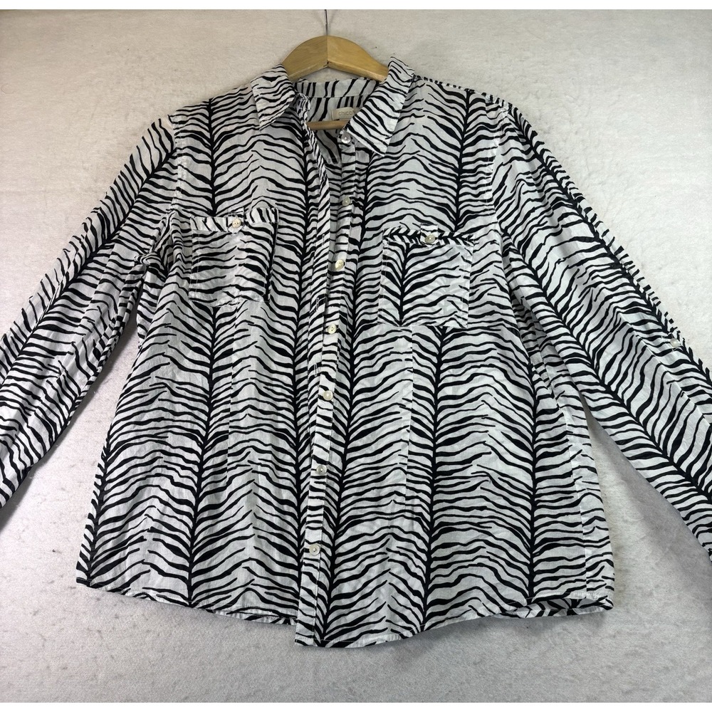 Chico's Zebra Print Black & White Button Up Shirt Women's Size 2 (Large) Cotton